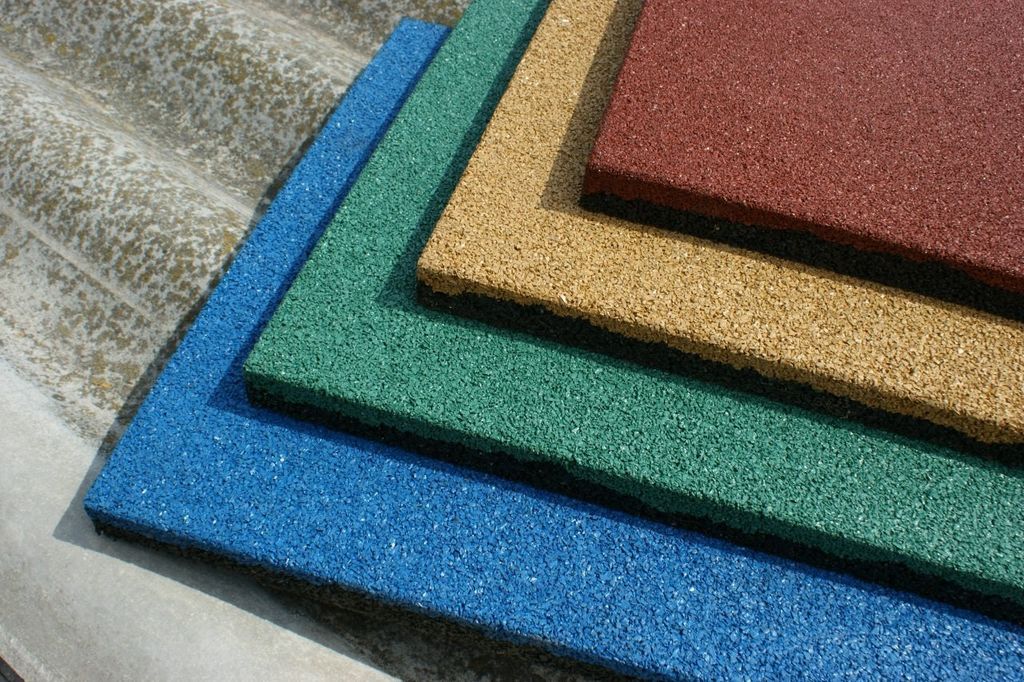 Продажа резиновой тротуарной плитки в Кировске